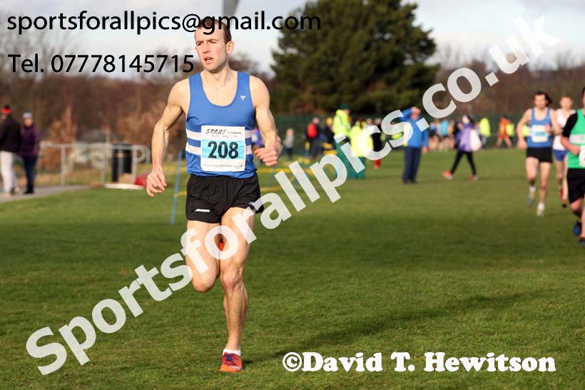 Senior mens Cathedral Relays, Birtley. Photo:  David T. Hewitson/Sports for All Pics
